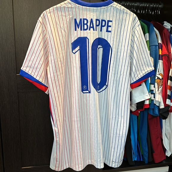 Kylian Mbappe France National Team Nike 2024 Away Authentic Jersey - White - Picture 6 of 8